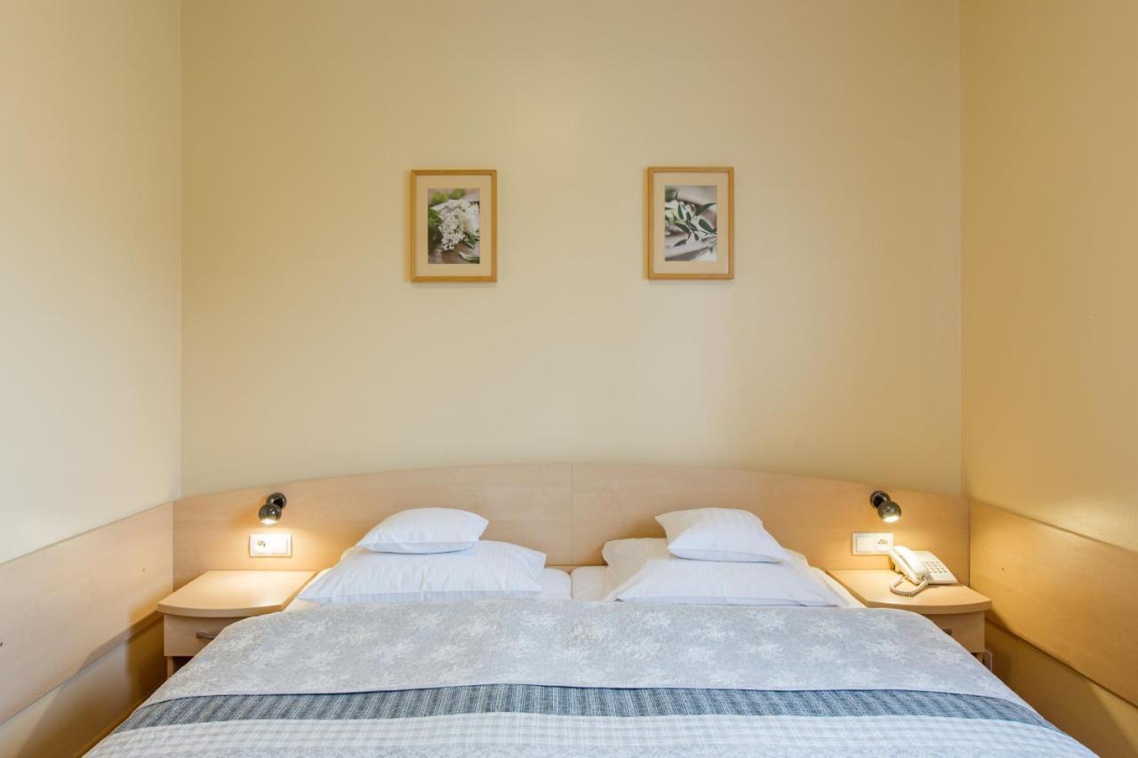 Hotel Labedy Gliwice Exterior photo